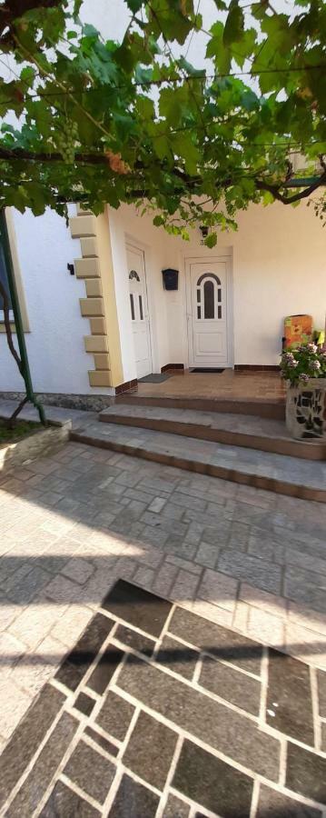 Apartmani Lana Rab Kampor Exterior foto